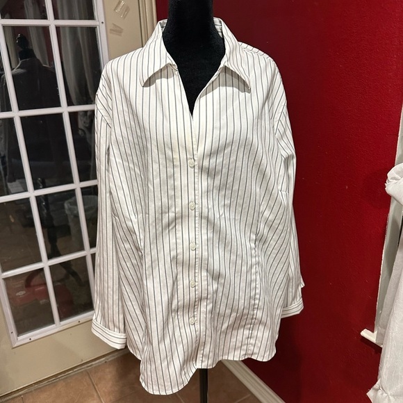 Jones New York Signature Woman 3X Striped Button Up Shirt Black White Red - Picture 8 of 9
